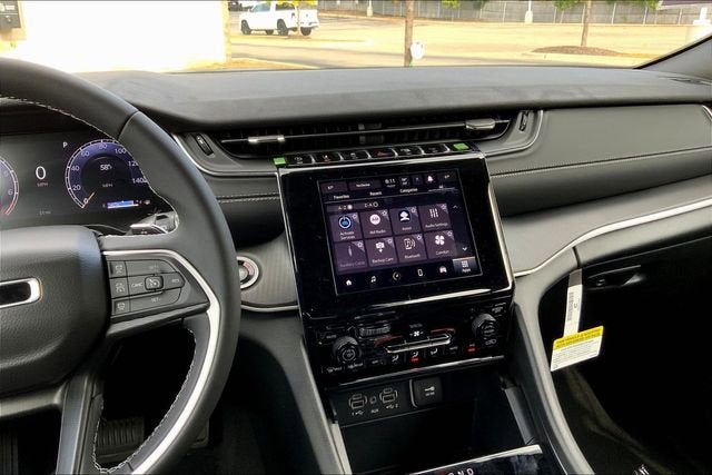 2025 Jeep Grand Cherokee Laredo X