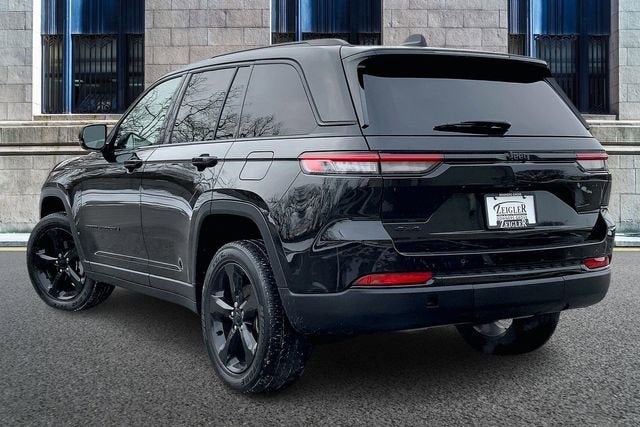 2022 Jeep Grand Cherokee Altitude