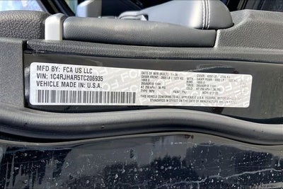 2026 Jeep Grand Cherokee Laredo Altitude