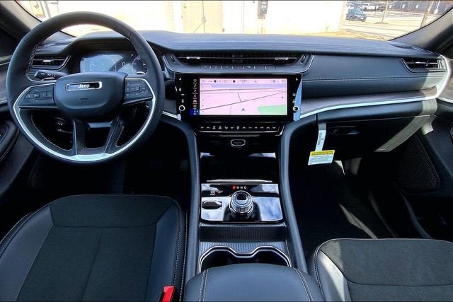 2026 Jeep Grand Cherokee Laredo Altitude