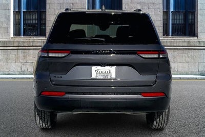 2026 Jeep Grand Cherokee Laredo Altitude