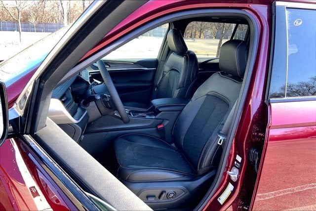 2026 JEEP GRAND CHEROKEE - Image 9