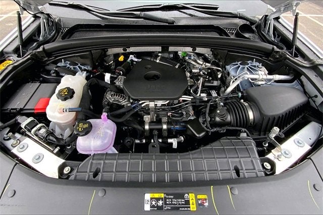 2026 Jeep Grand Cherokee Laredo Altitude