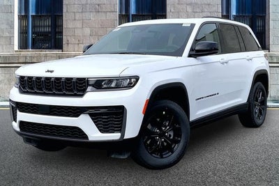 2026 Jeep Grand Cherokee Laredo Altitude