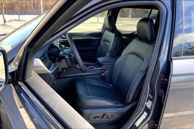 2026 Jeep Grand Cherokee Limited Reserve