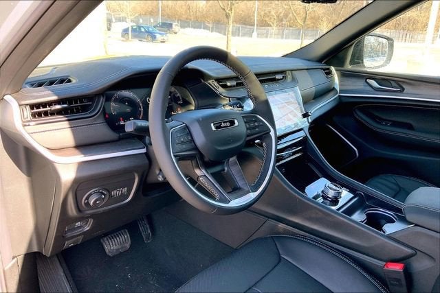 2026 JEEP GRAND CHEROKEE - Image 8