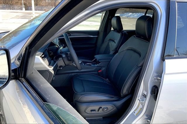 2026 JEEP GRAND CHEROKEE - Image 9