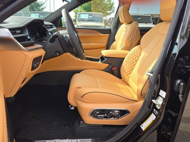 2025 Jeep Grand Cherokee Summit Reserve