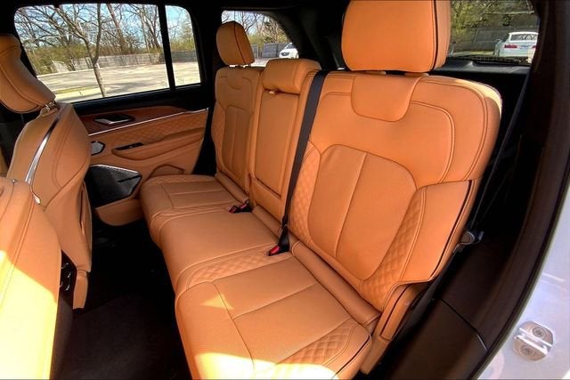 2026 Jeep Grand Cherokee Summit