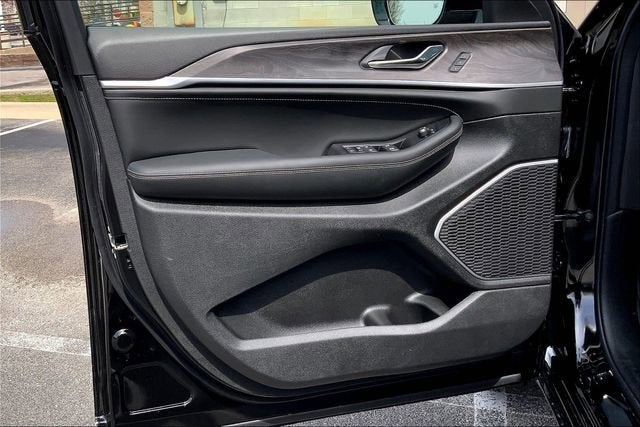 2026 Jeep Grand Cherokee L Limited Reserve