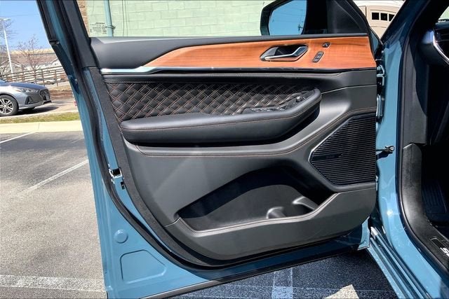 2026 Jeep Grand Cherokee L Summit
