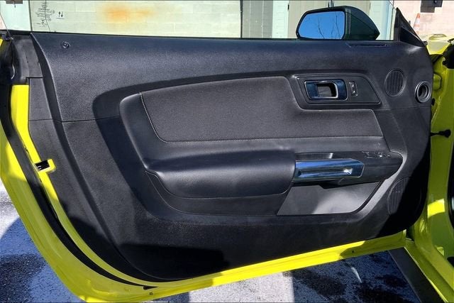 2021 FORD MUSTANG - Image 20