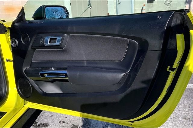 2021 FORD MUSTANG - Image 21