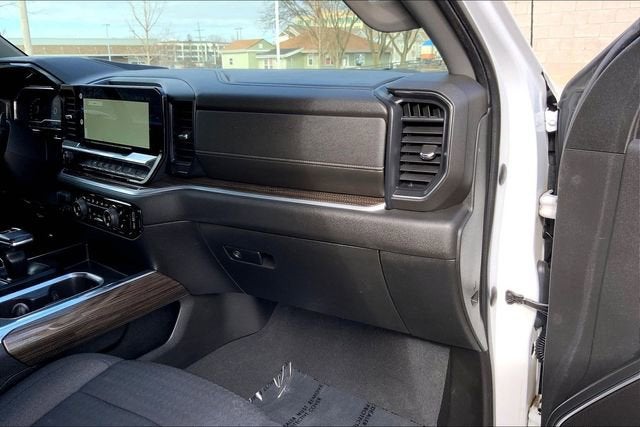 2022 CHEVROLET SILVERADO - Image 16