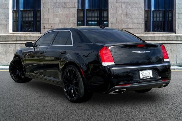 2020 Chrysler 300 Touring