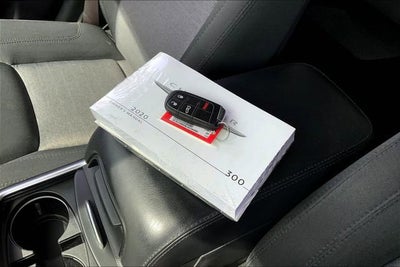 2020 Chrysler 300 Touring