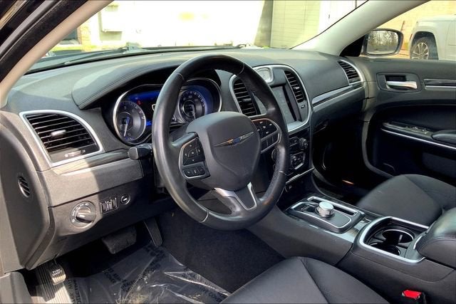 2020 Chrysler 300 Touring