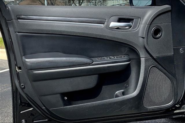 2020 Chrysler 300 Touring