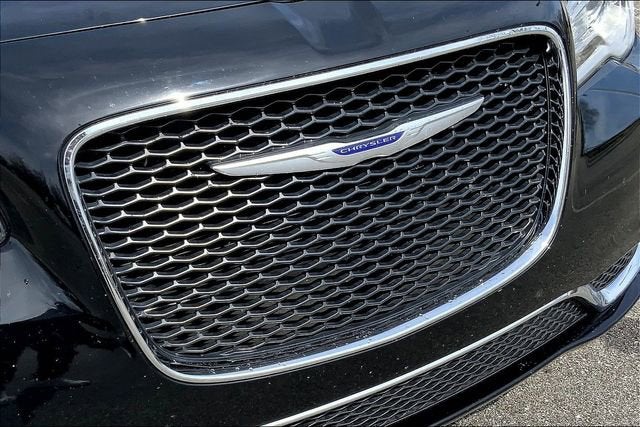 2020 Chrysler 300 Touring