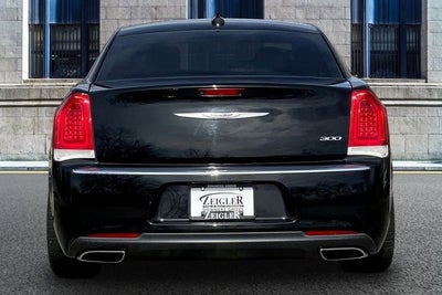 2020 Chrysler 300 Touring