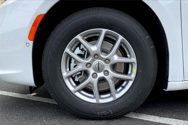2025 CHRYSLER PACIFICA - Image 12