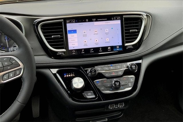 2025 CHRYSLER PACIFICA - Image 6