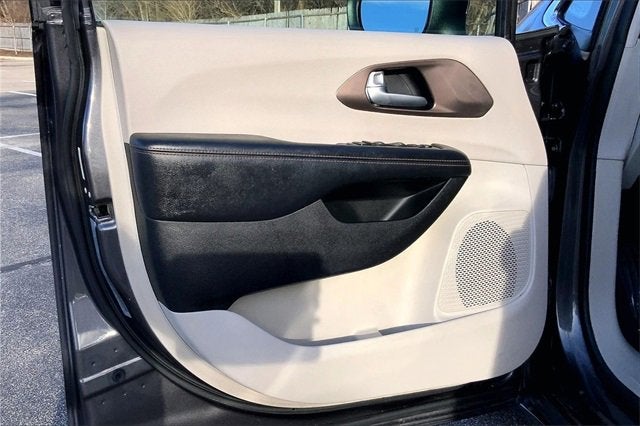 2017 Chrysler Pacifica Touring Plus