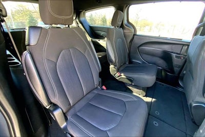 2021 Chrysler Pacifica Touring