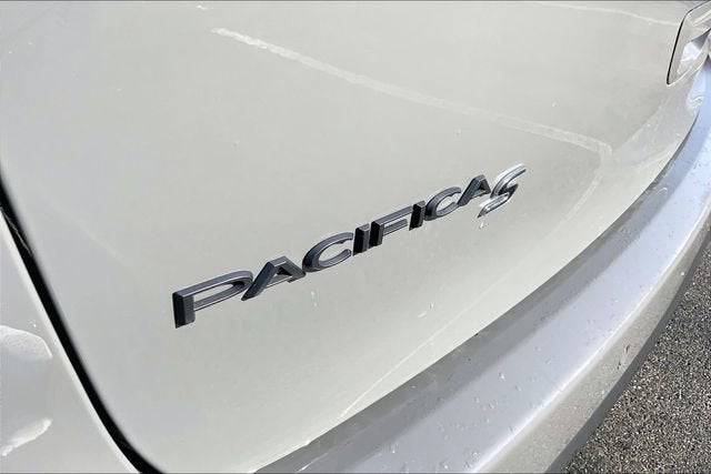 2021 Chrysler Pacifica Touring