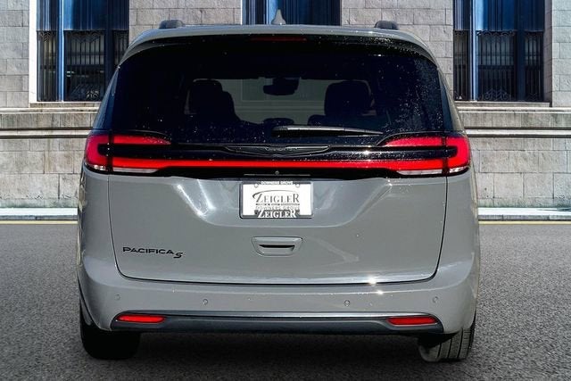 2021 Chrysler Pacifica Touring