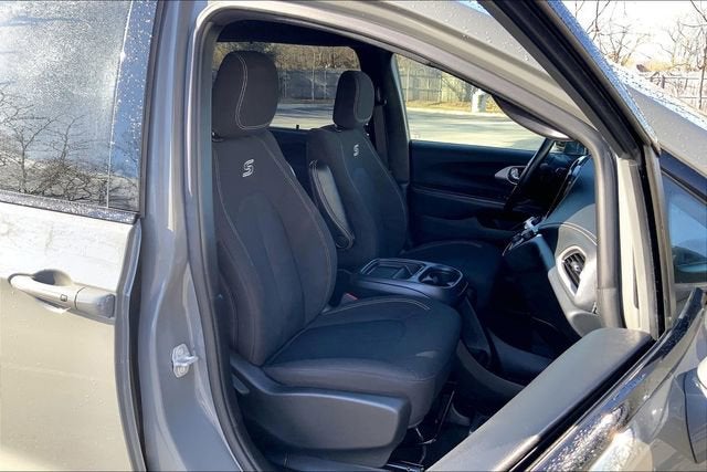 2021 Chrysler Pacifica Touring