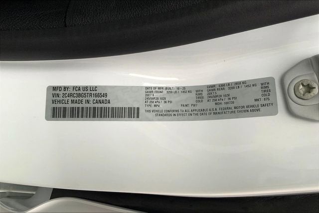 2026 Chrysler Pacifica Select