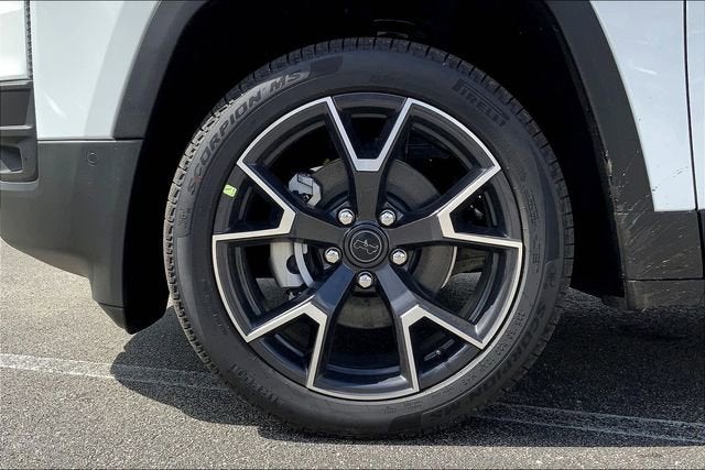 2026 Jeep Cherokee Overland