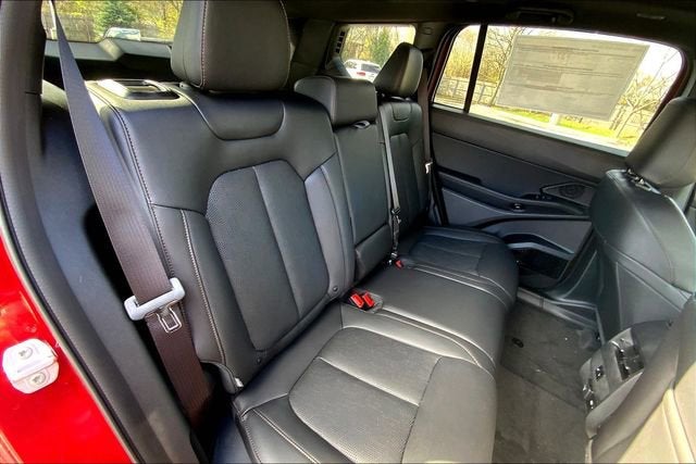 2026 Jeep Cherokee Overland