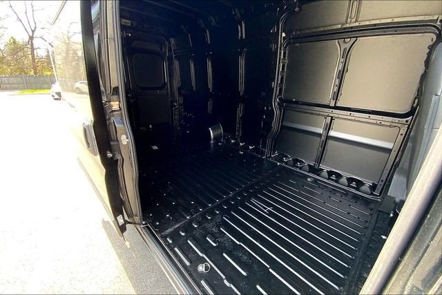 2026 RAM ProMaster Cargo Van Tradesman