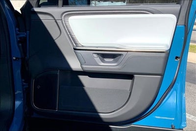 2025 Rivian R1S Adventure