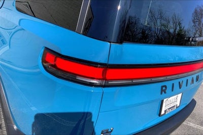 2025 Rivian R1S Adventure